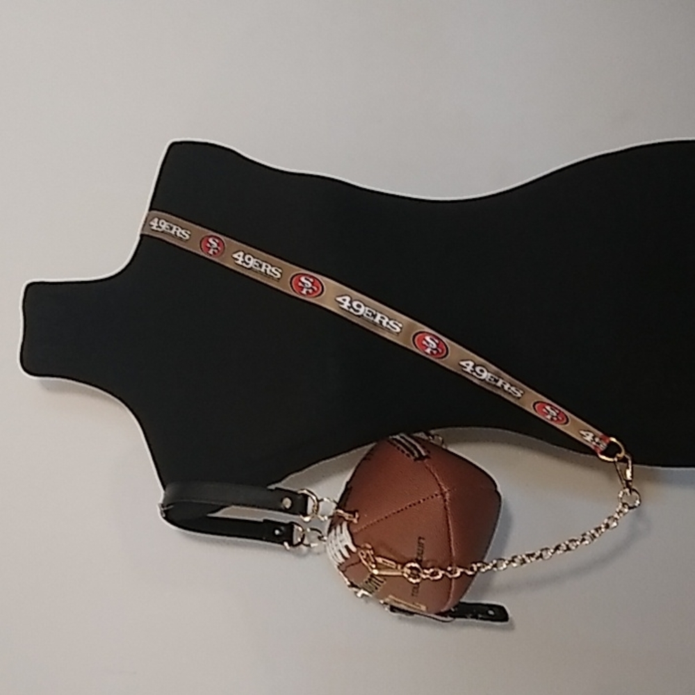 HANDMADE Football Purse (SAN FRANCISCO 49ERS) 🏈 - Picture 5 of 17